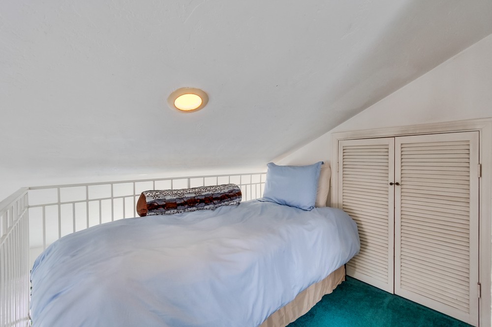 Virtual tour photo 37 of 72 for 735 Santa Clara Place #1