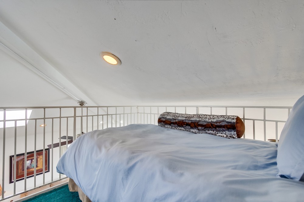 Virtual tour photo 38 of 72 for 735 Santa Clara Place #1