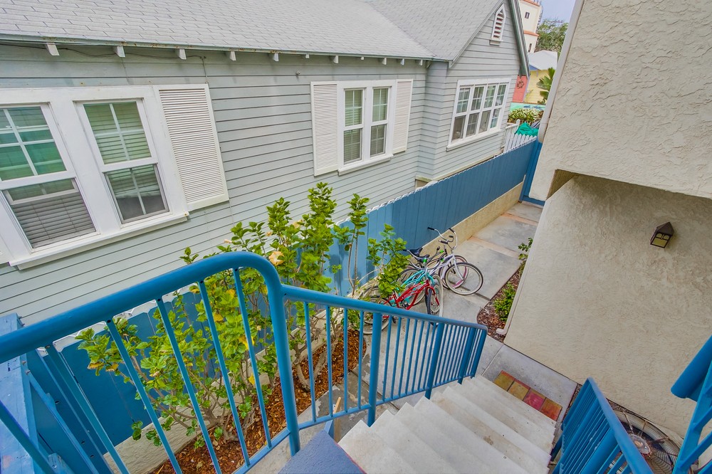 Virtual tour photo 51 of 72 for 735 Santa Clara Place #1