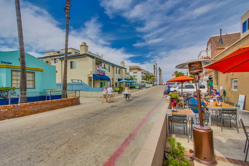 Virtual tour photo 61 of 72 for 735 Santa Clara Place #1