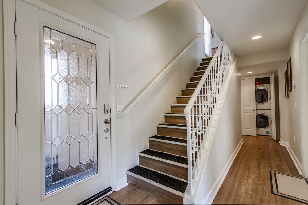Virtual tour photo 5 of 60 for 736 Island Ct