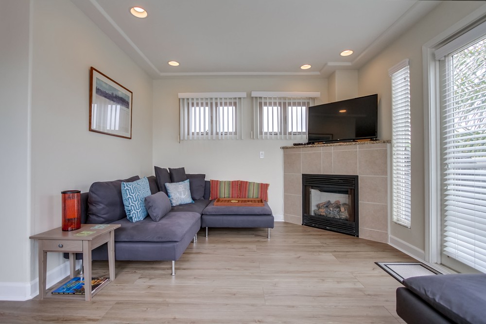 Virtual tour photo 9 of 60 for 736 Island Ct