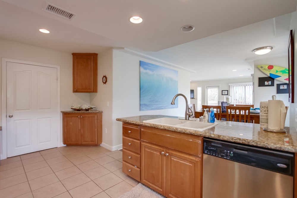 Virtual tour photo 18 of 60 for 736 Island Ct
