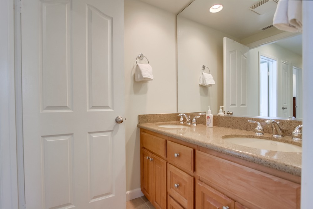 Virtual tour photo 21 of 60 for 736 Island Ct
