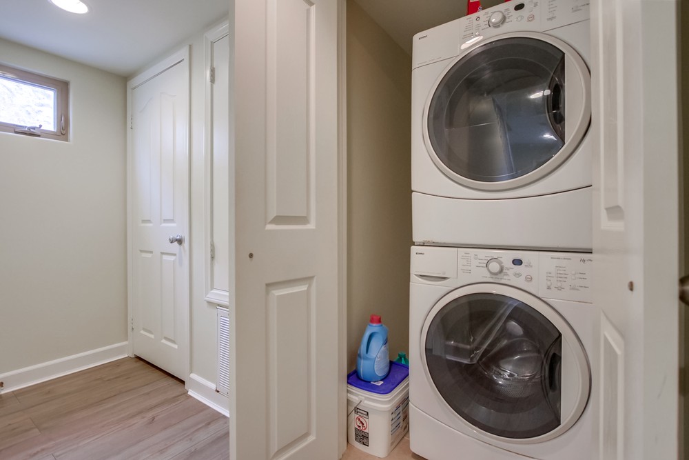 Virtual tour photo 22 of 60 for 736 Island Ct