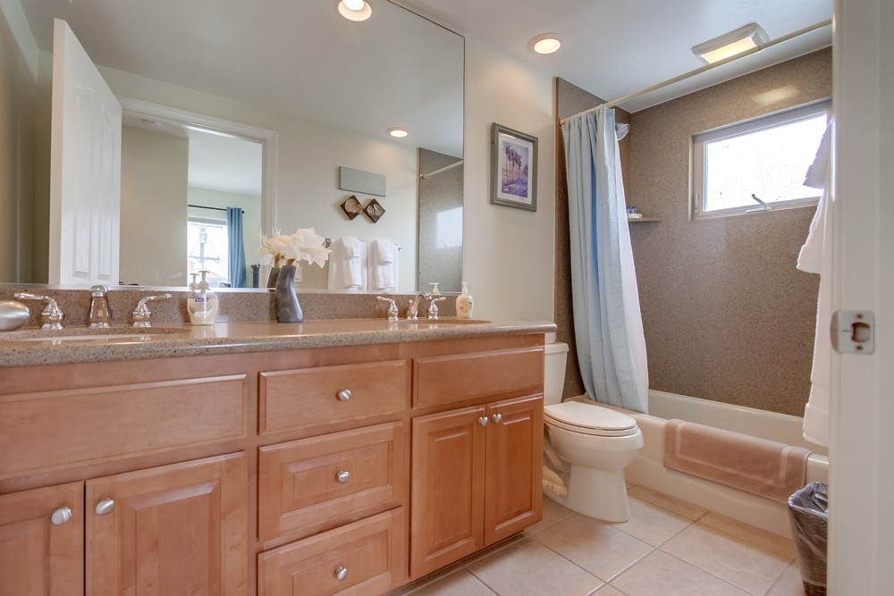 Virtual tour photo 26 of 60 for 736 Island Ct
