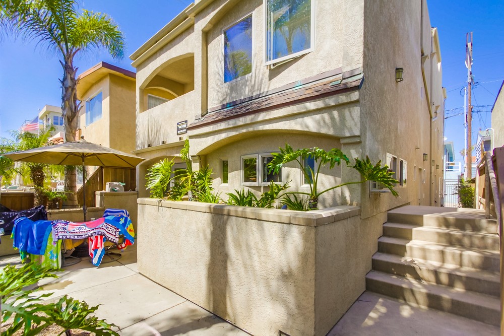 Virtual tour photo 5 of 53 for 736 Island Ct