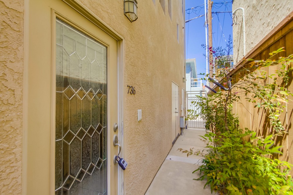 Virtual tour photo 6 of 53 for 736 Island Ct