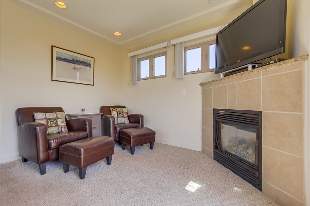 Virtual tour photo 10 of 53 for 736 Island Ct
