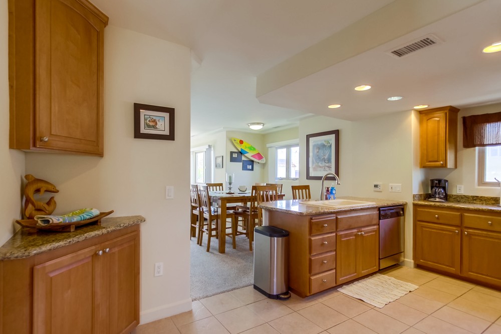 Virtual tour photo 16 of 53 for 736 Island Ct