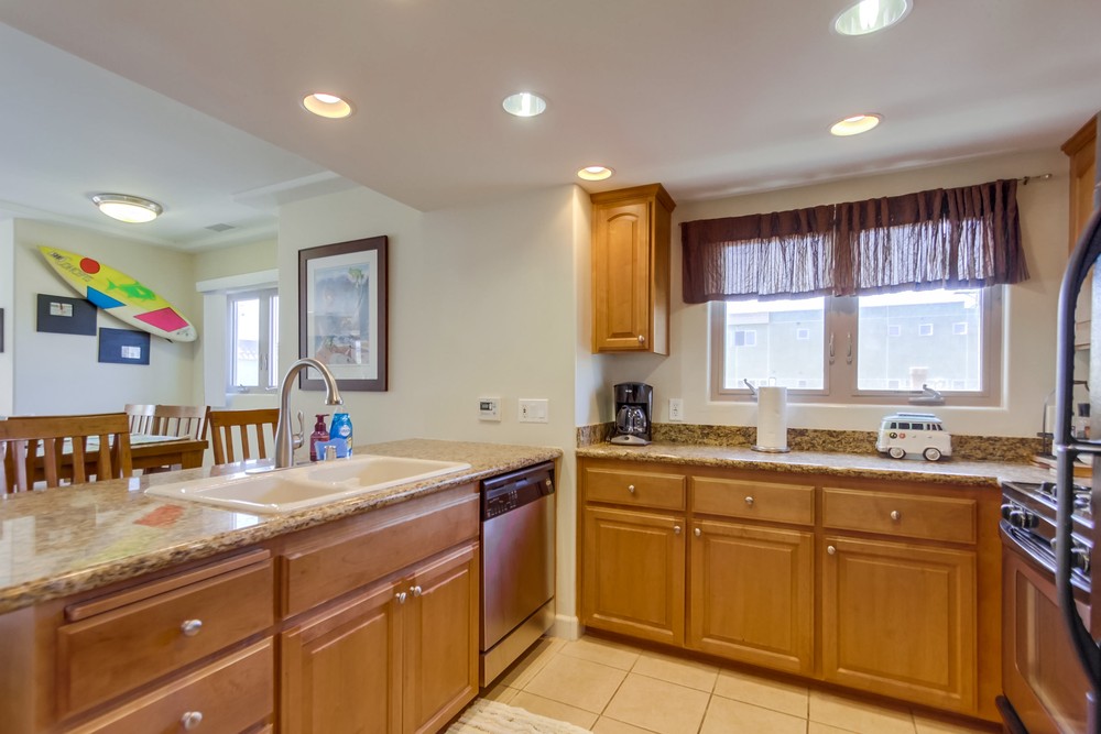 Virtual tour photo 18 of 53 for 736 Island Ct