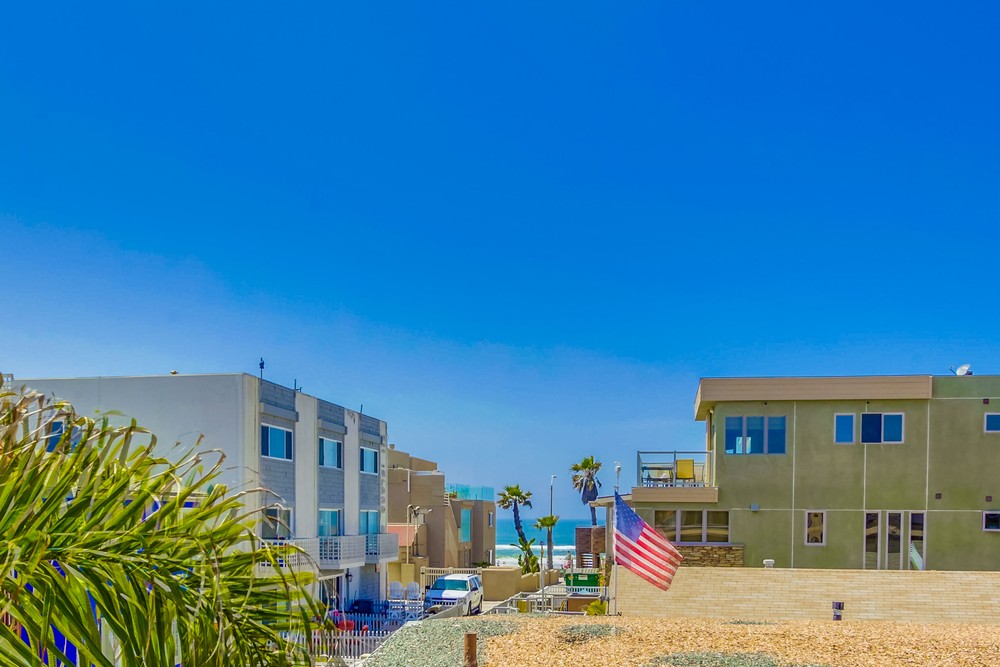 Virtual tour photo 25 of 53 for 736 Island Ct