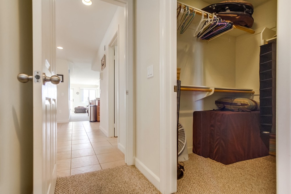 Virtual tour photo 32 of 53 for 736 Island Ct