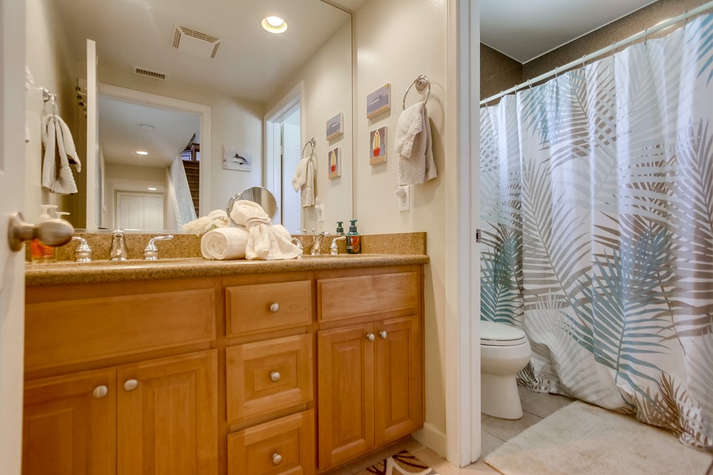 Virtual tour photo 35 of 53 for 736 Island Ct