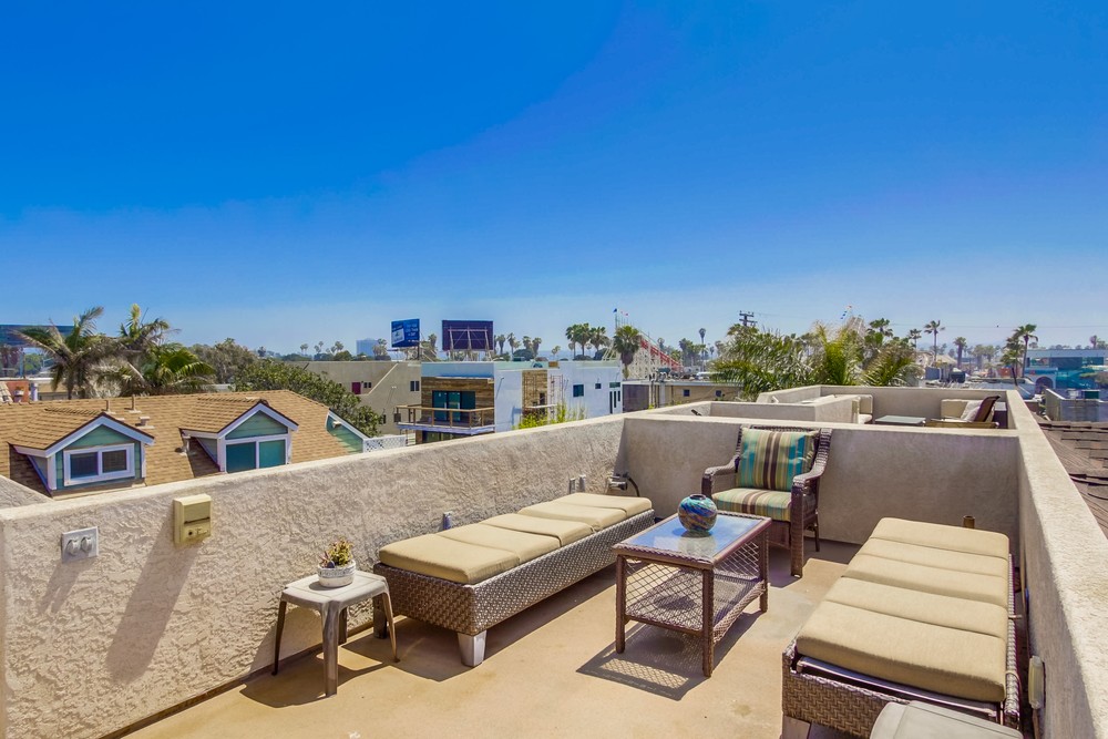 Virtual tour photo 44 of 53 for 736 Island Ct