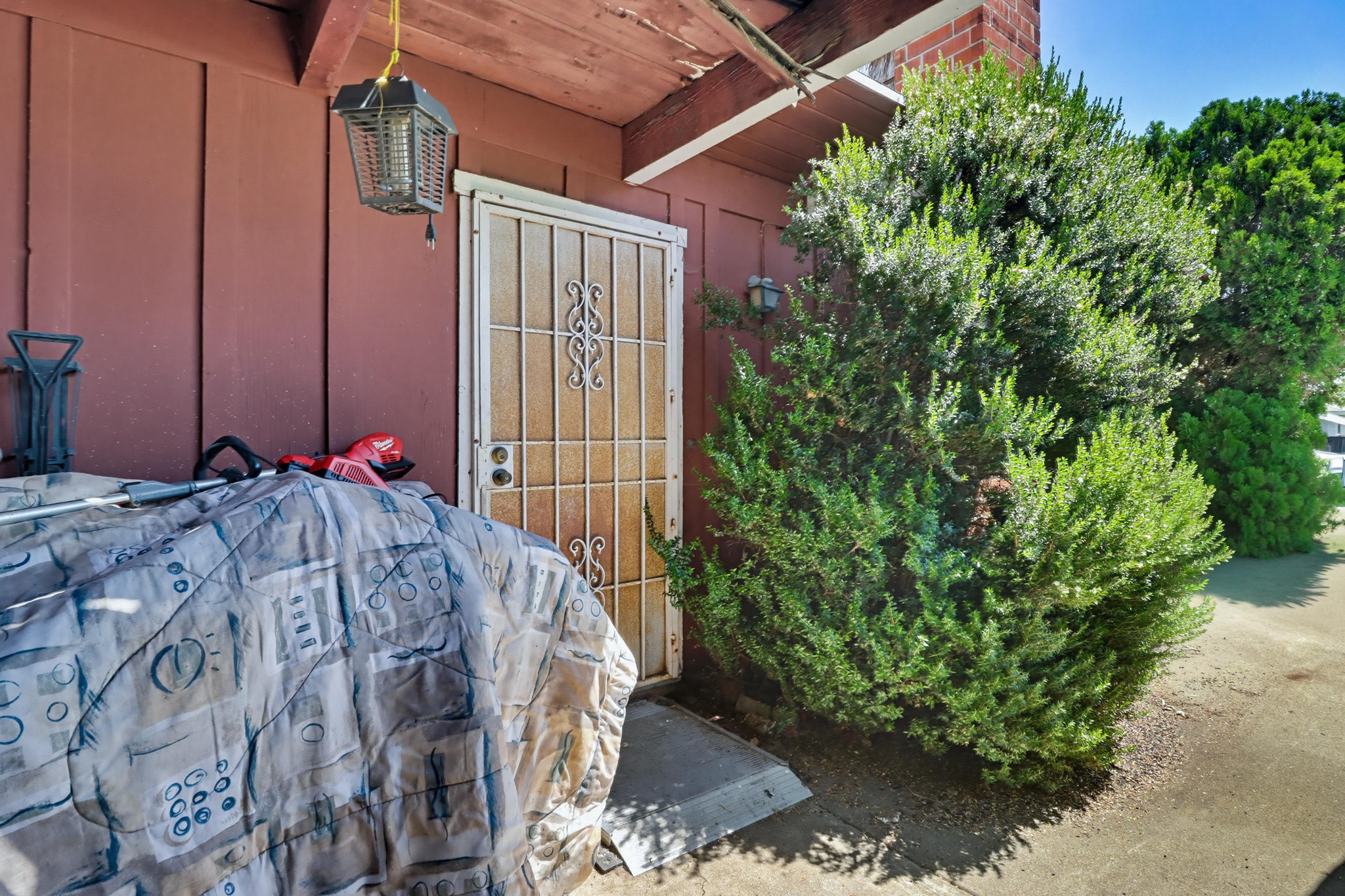 Virtual tour photo 5 of 34 for 736 Sacramento Ave
