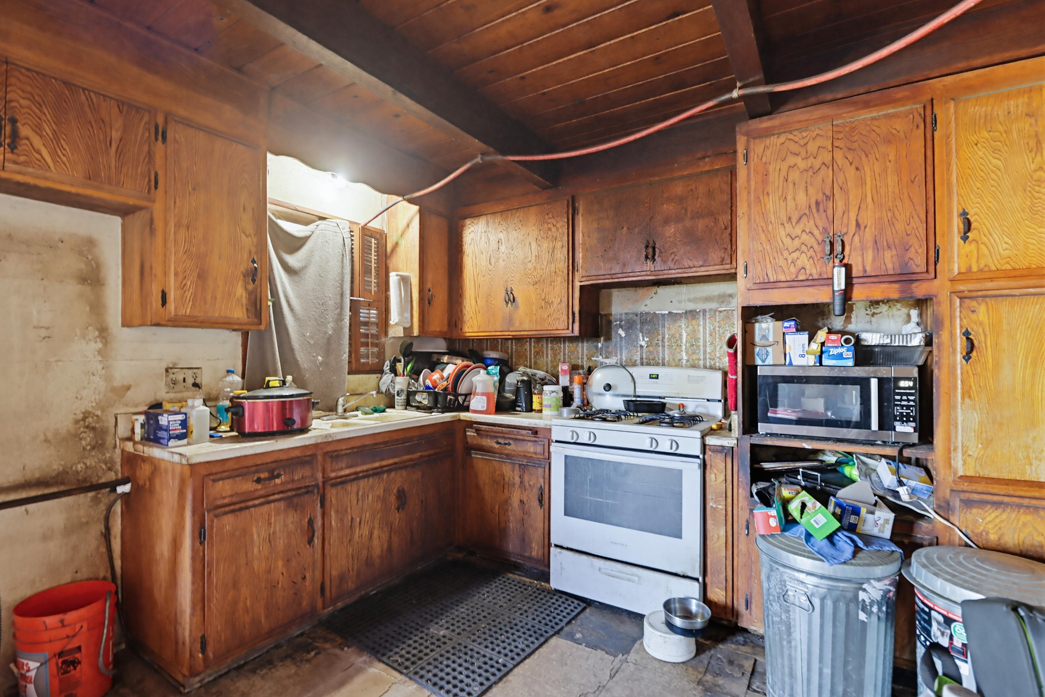 Virtual tour photo 14 of 34 for 736 Sacramento Ave