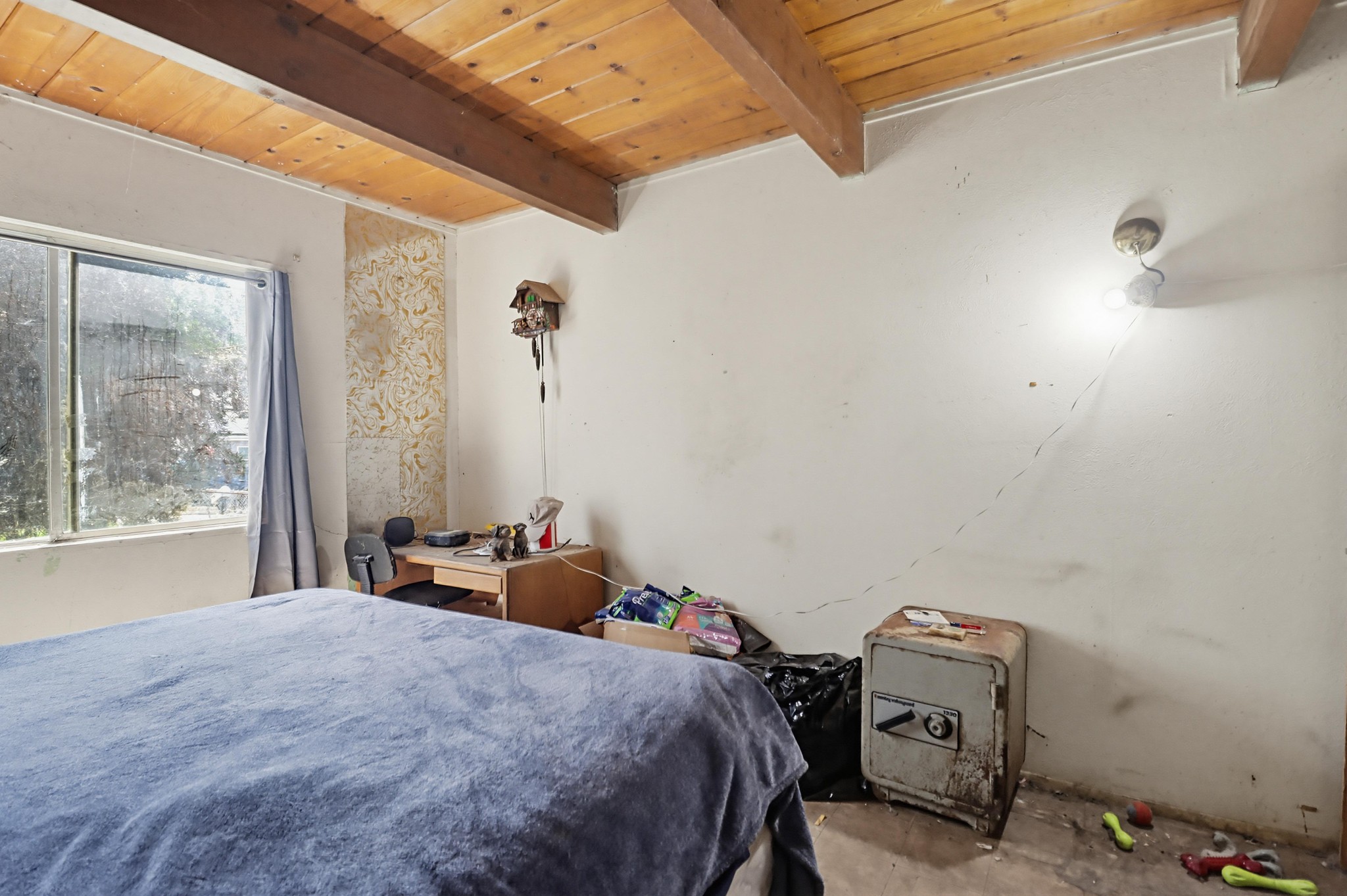 Virtual tour photo 16 of 34 for 736 Sacramento Ave