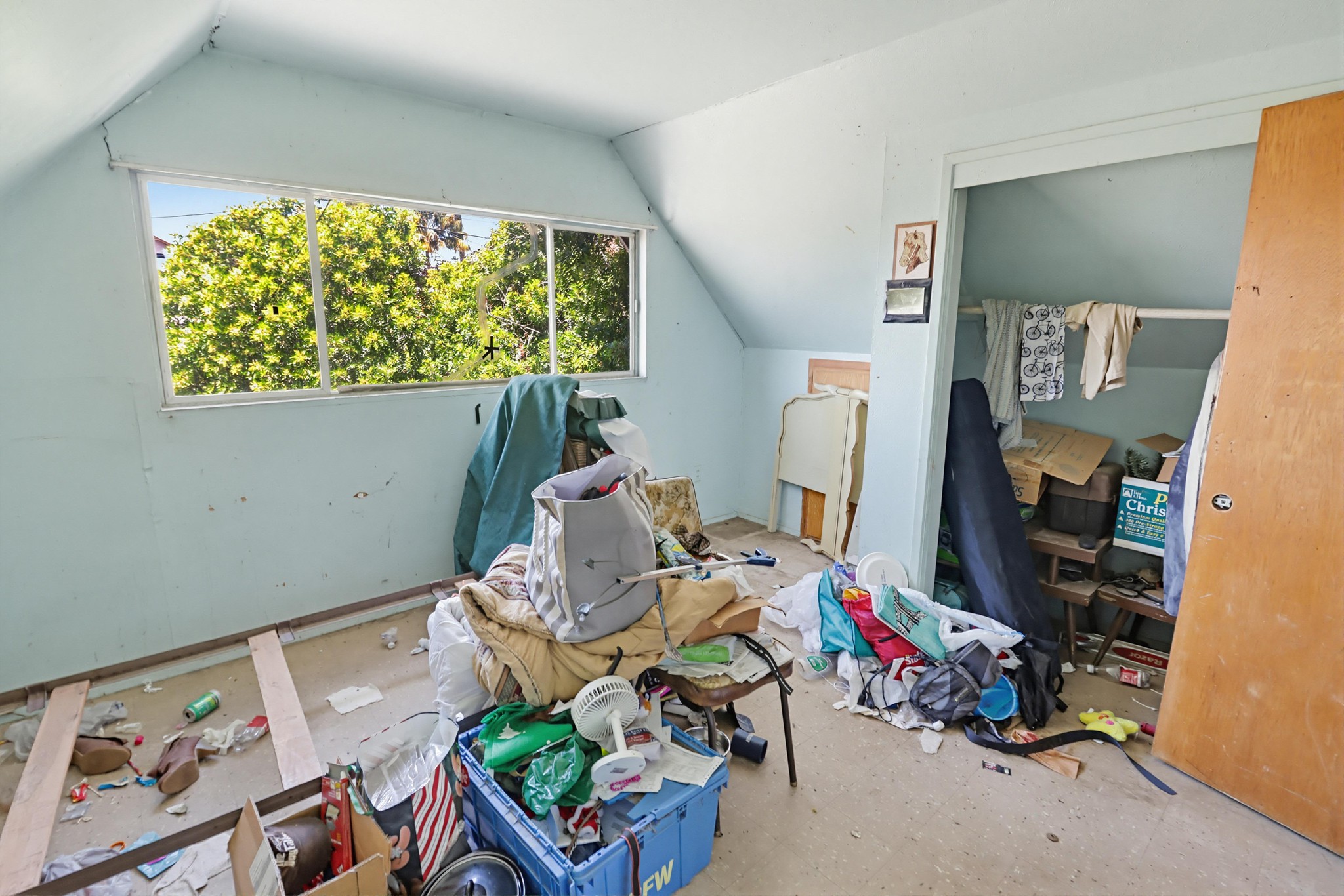 Virtual tour photo 21 of 34 for 736 Sacramento Ave