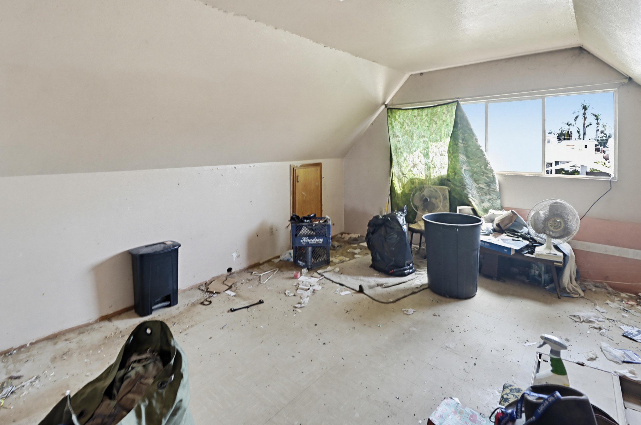 Virtual tour photo 25 of 34 for 736 Sacramento Ave