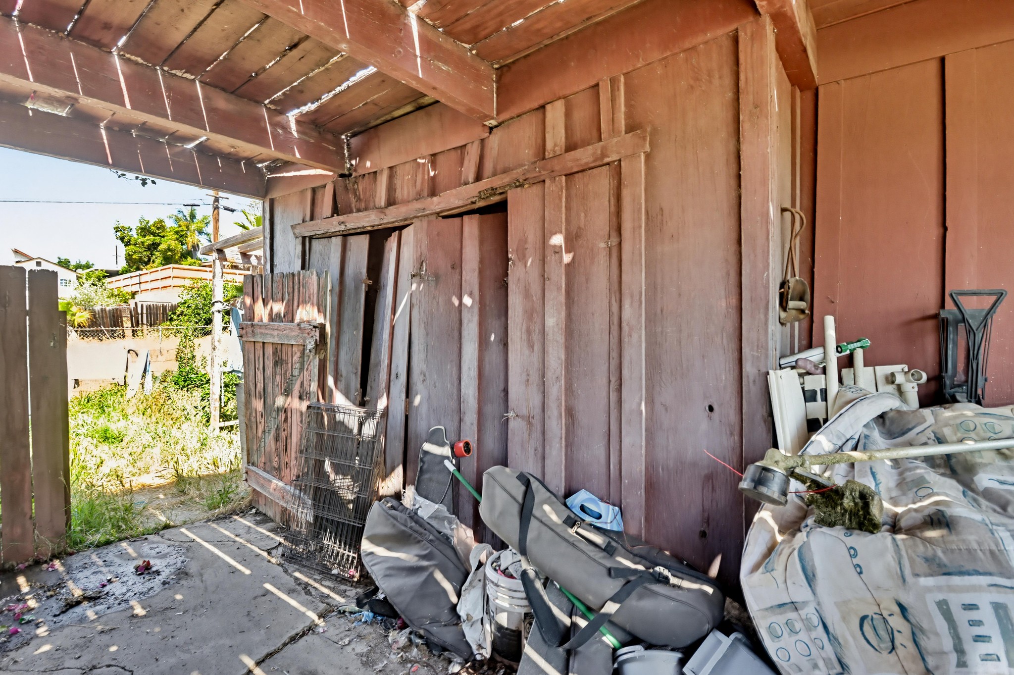 Virtual tour photo 30 of 34 for 736 Sacramento Ave