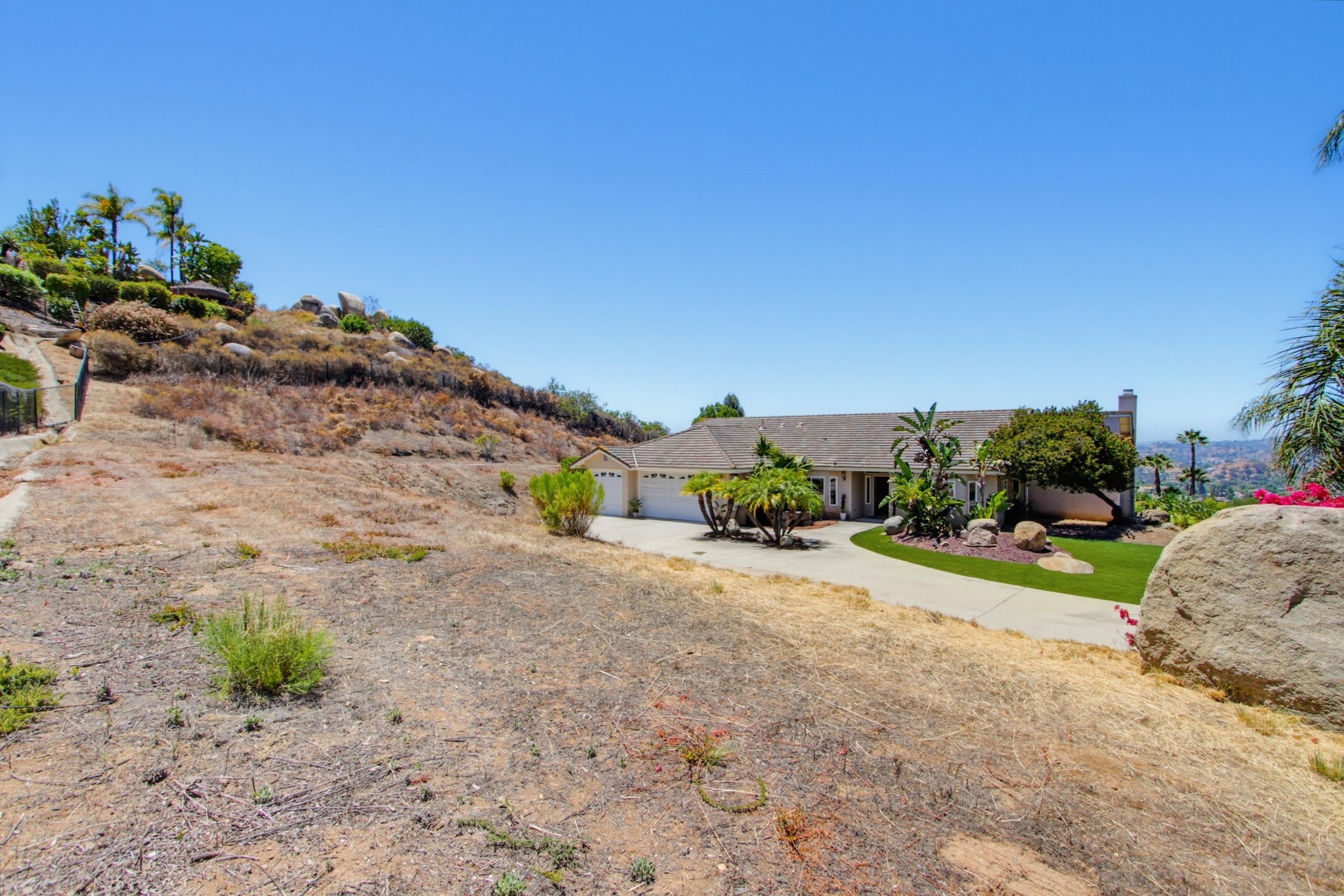 Virtual tour photo 3 of 83 for 737 Camelot Pkwy