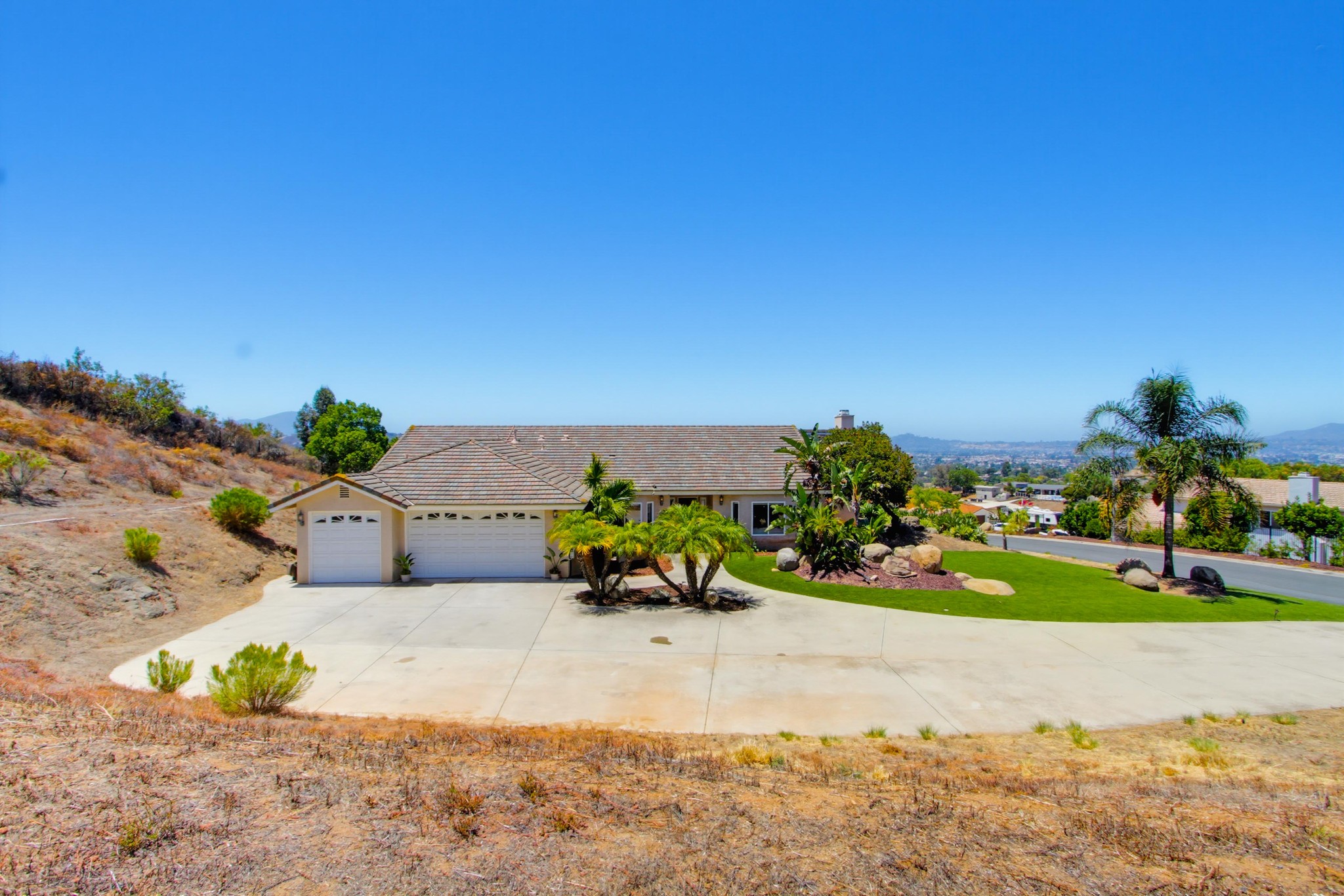 Virtual tour photo 4 of 83 for 737 Camelot Pkwy