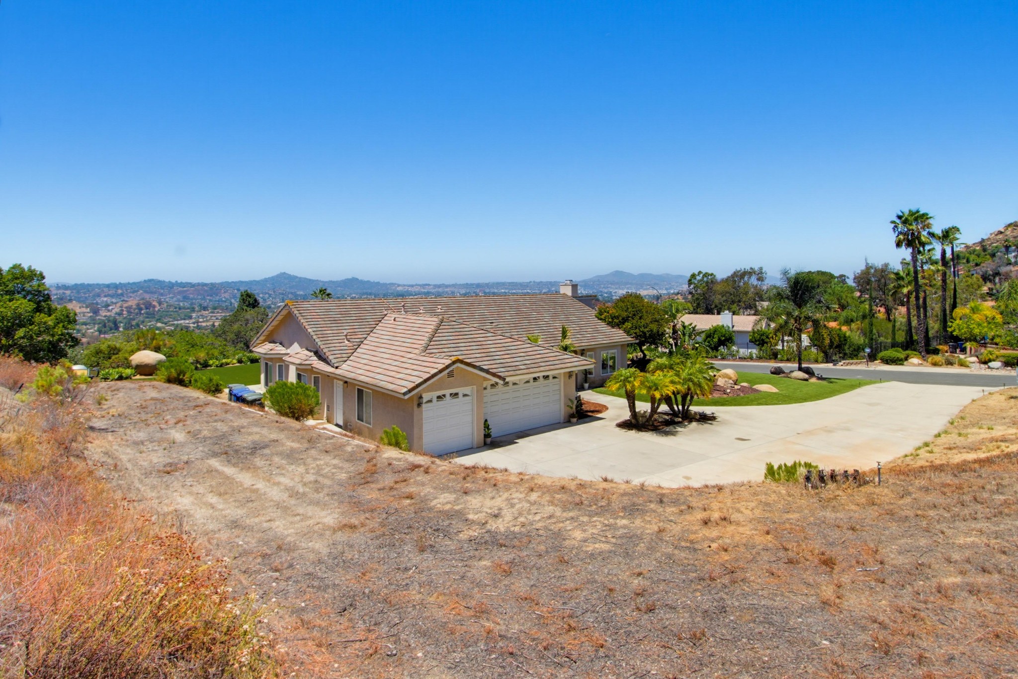 Virtual tour photo 6 of 83 for 737 Camelot Pkwy