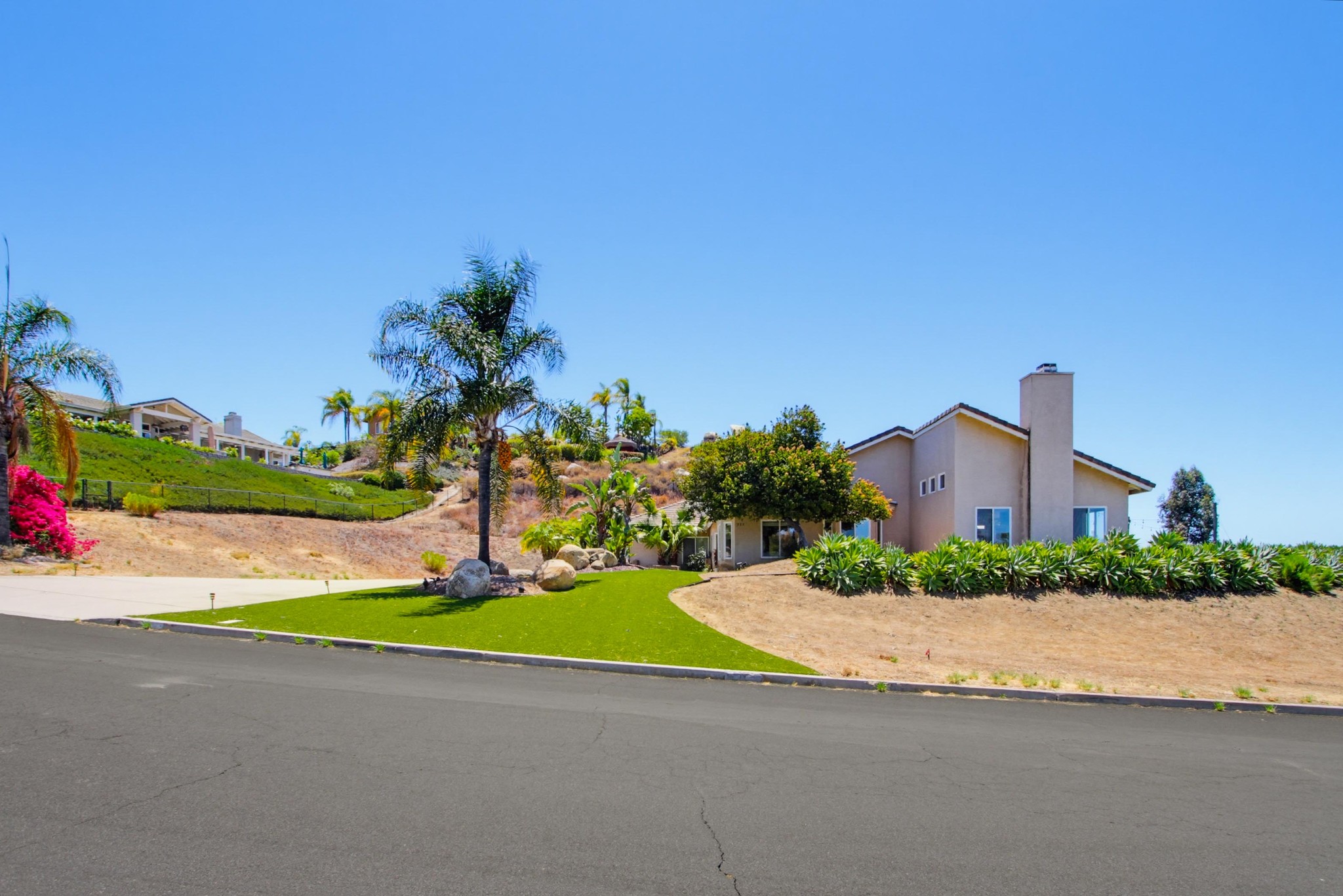 Virtual tour photo 8 of 83 for 737 Camelot Pkwy