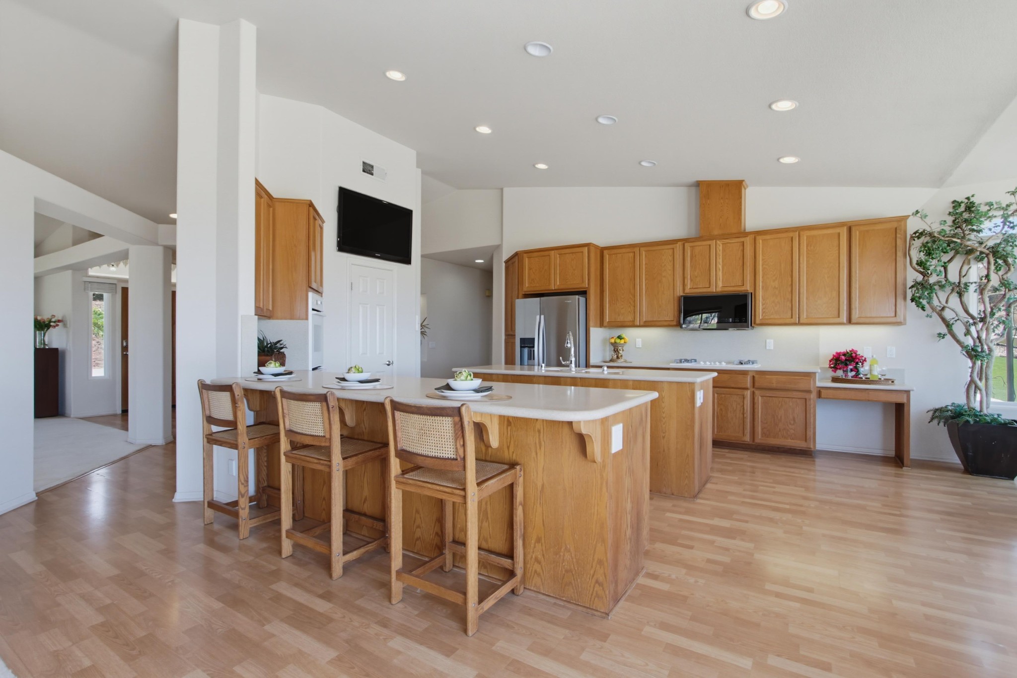 Virtual tour photo 33 of 83 for 737 Camelot Pkwy
