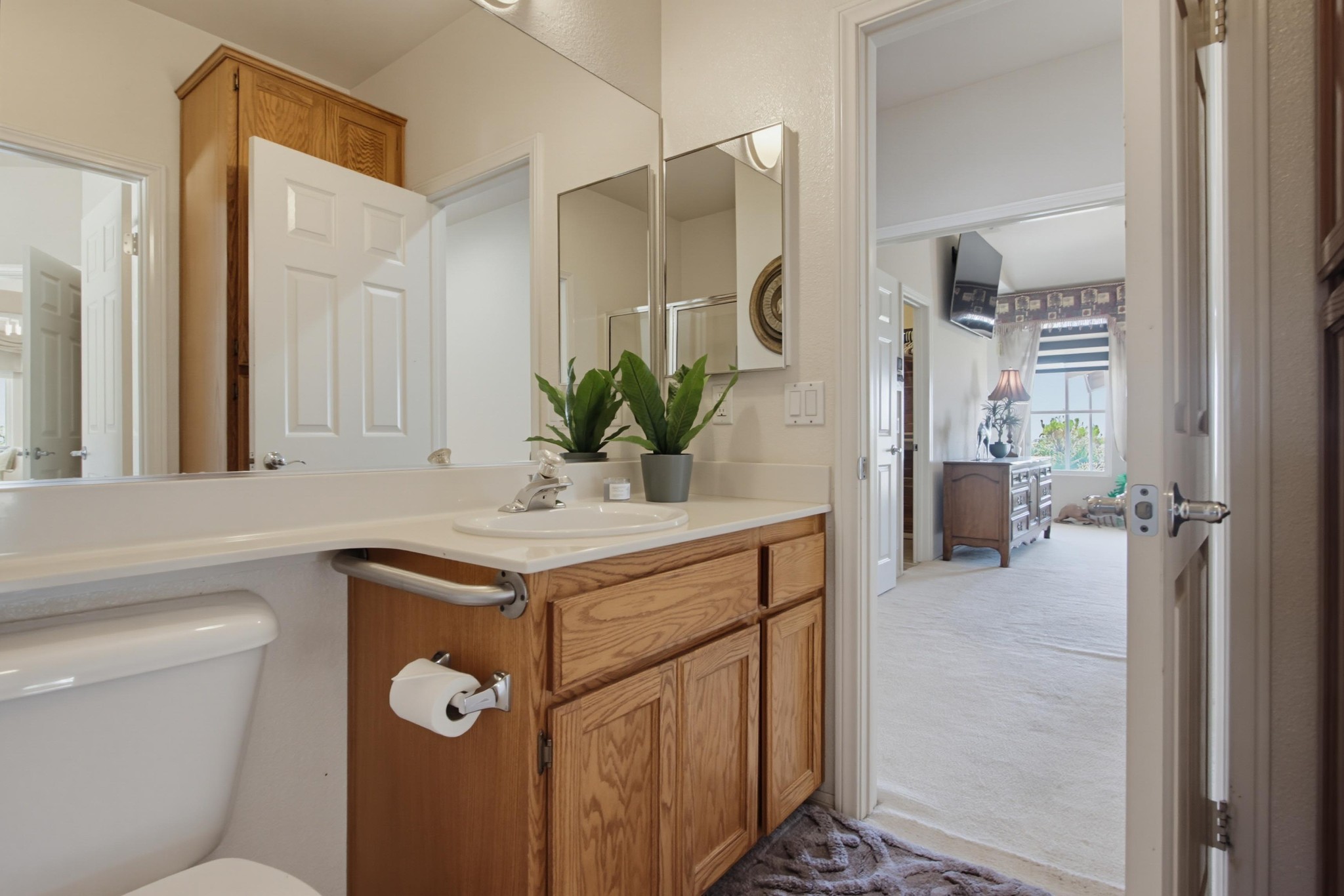 Virtual tour photo 44 of 83 for 737 Camelot Pkwy