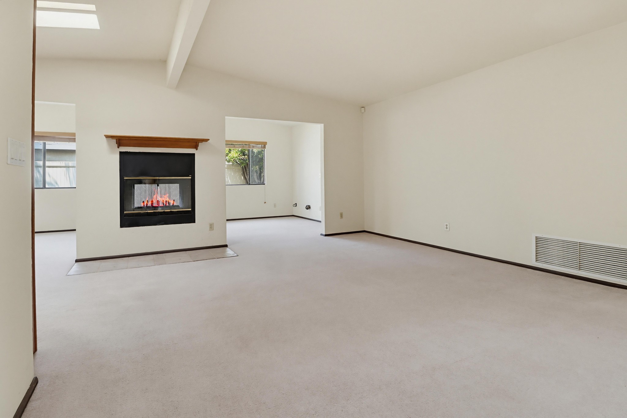 Virtual tour photo 9 of 41 for 737 Hemlock Ave