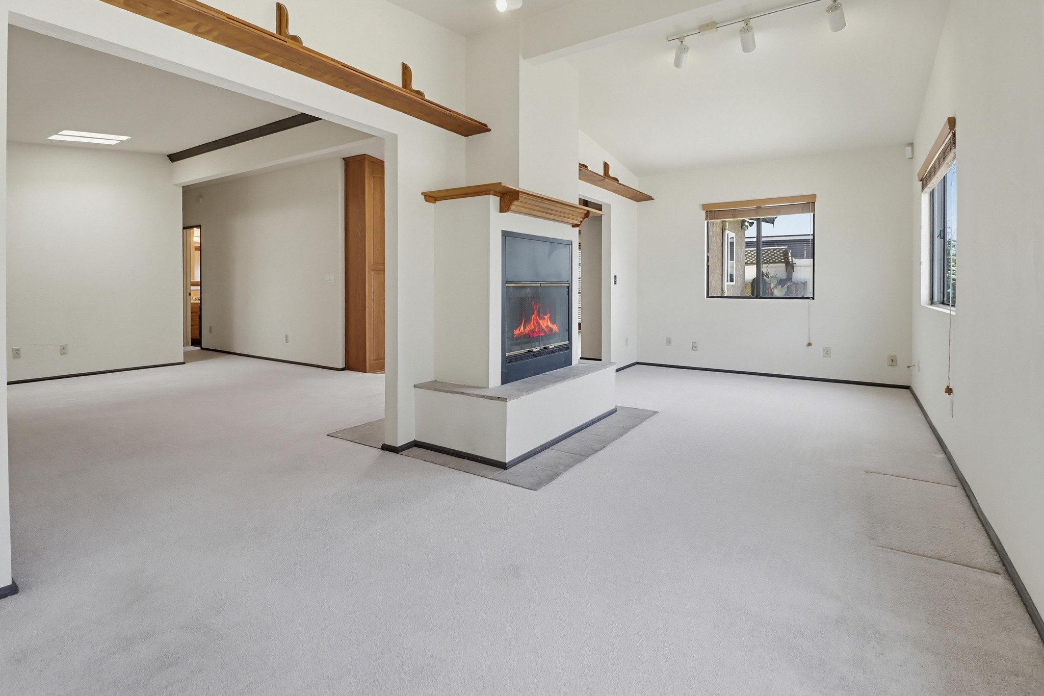 Virtual tour photo 11 of 41 for 737 Hemlock Ave