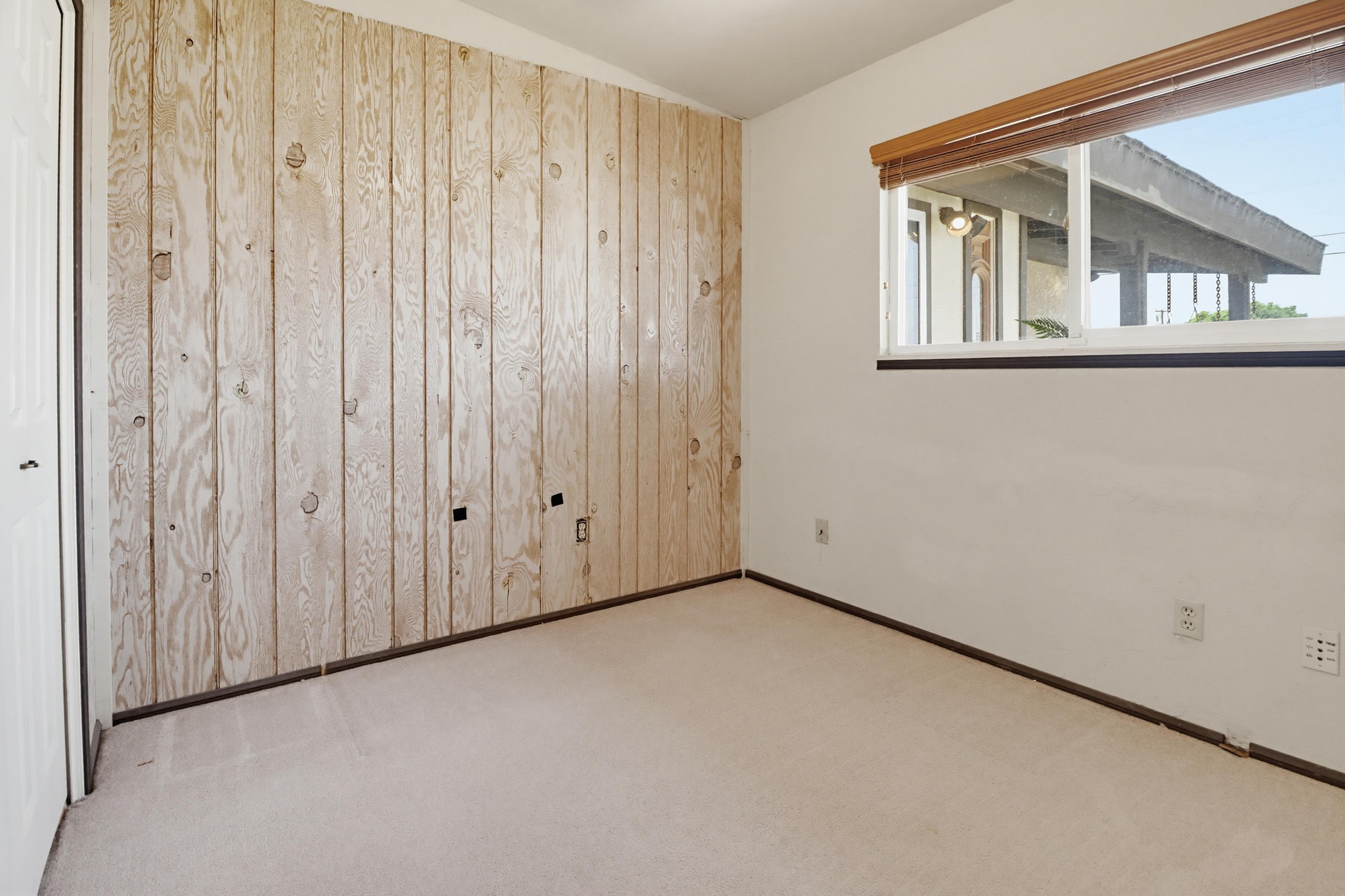 Virtual tour photo 22 of 41 for 737 Hemlock Ave