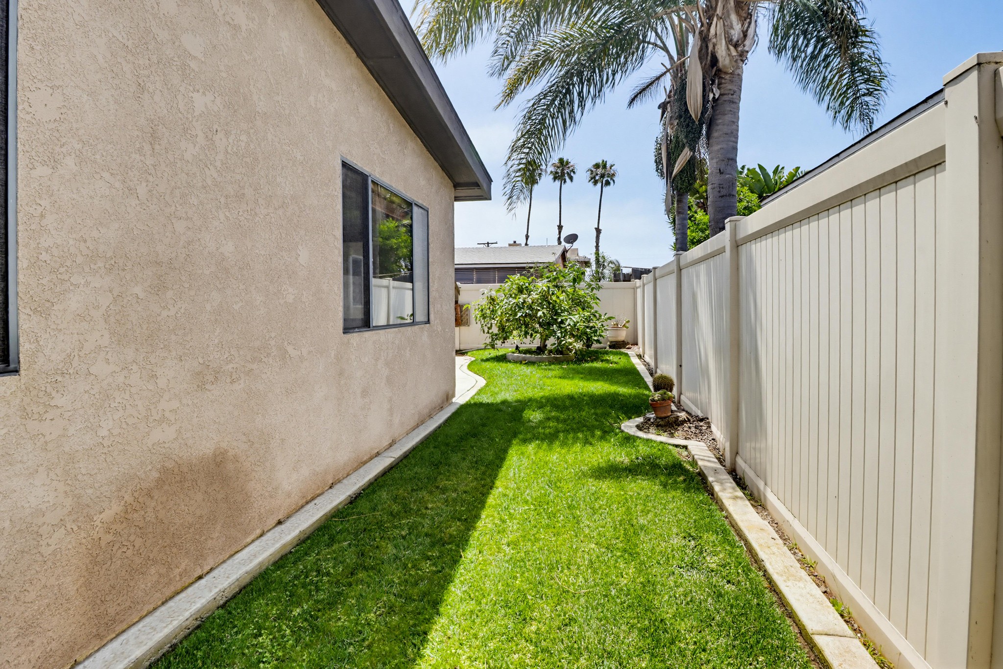 Virtual tour photo 40 of 41 for 737 Hemlock Ave