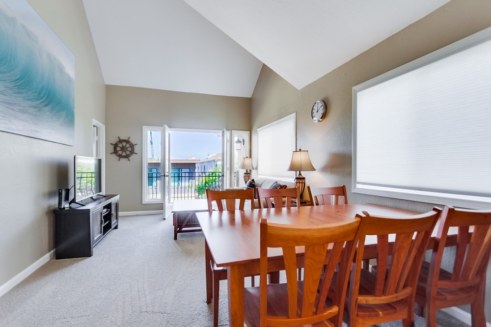 Virtual tour photo 8 of 44 for 737 Jamaica Court #2