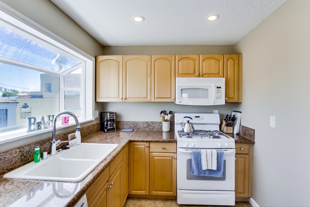 Virtual tour photo 21 of 44 for 737 Jamaica Court #2
