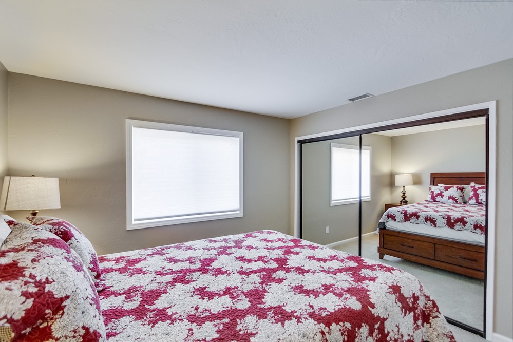 Virtual tour photo 27 of 44 for 737 Jamaica Court #2