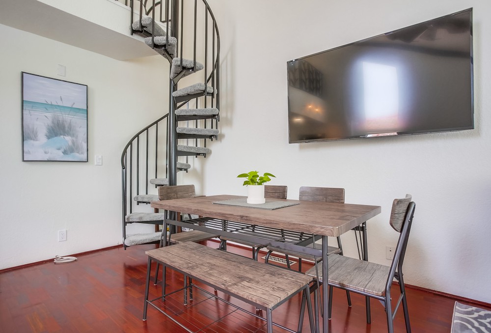 Virtual tour photo 16 of 47 for 737 Whiting Ct