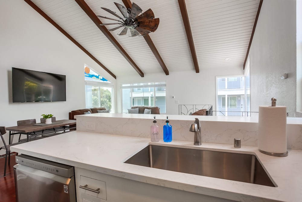 Virtual tour photo 21 of 47 for 737 Whiting Ct