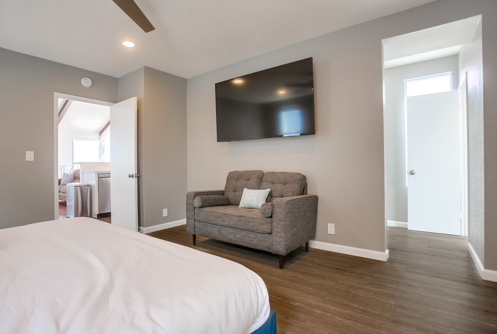 Virtual tour photo 29 of 47 for 737 Whiting Ct