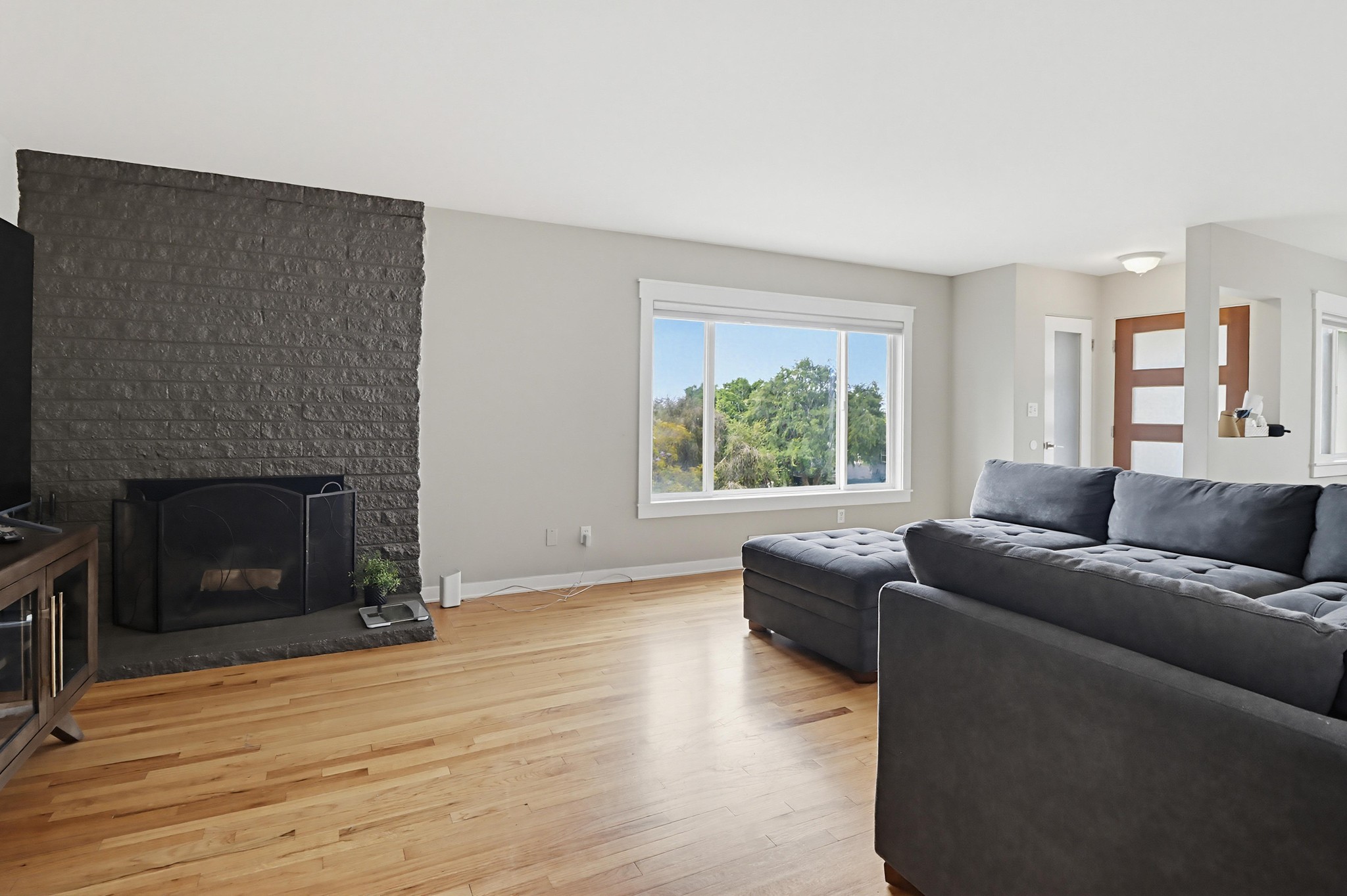 Virtual tour photo 9 of 35 for 7372 Stanford Ave
