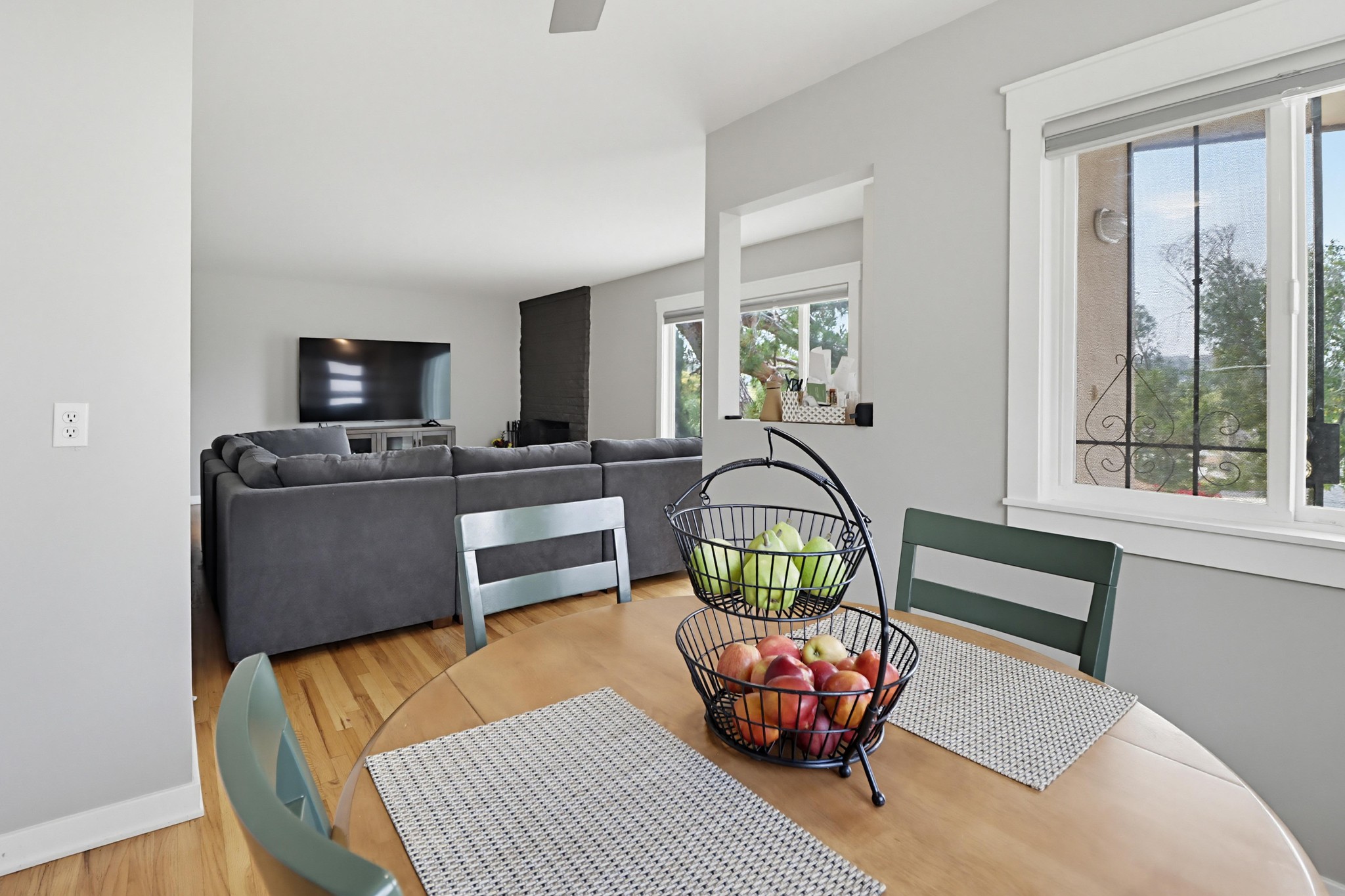 Virtual tour photo 12 of 35 for 7372 Stanford Ave