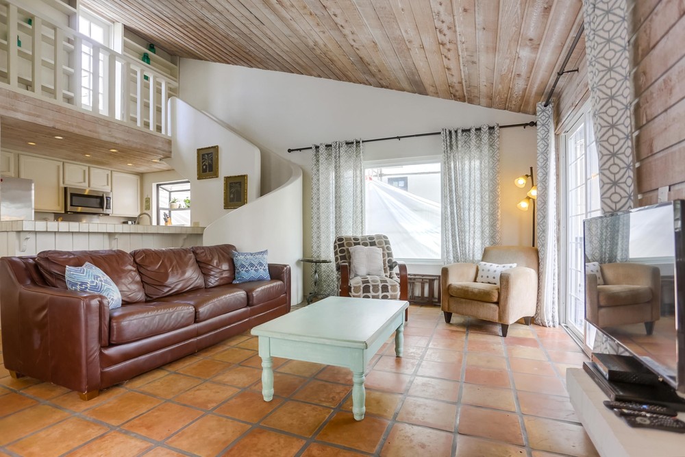 Virtual tour photo 10 of 48 for 738 Jersey Ct