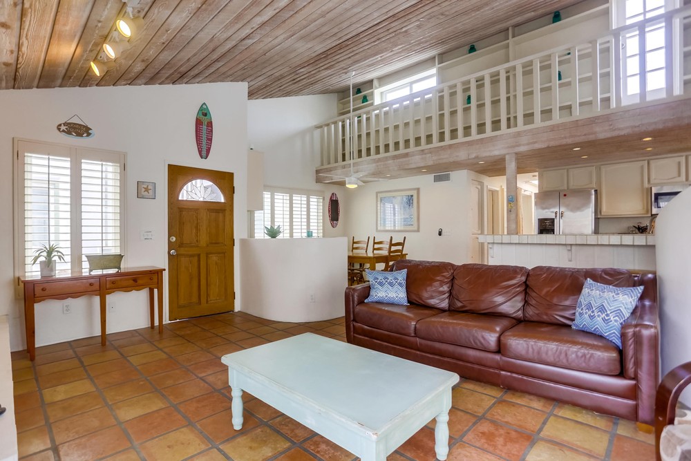 Virtual tour photo 11 of 48 for 738 Jersey Ct