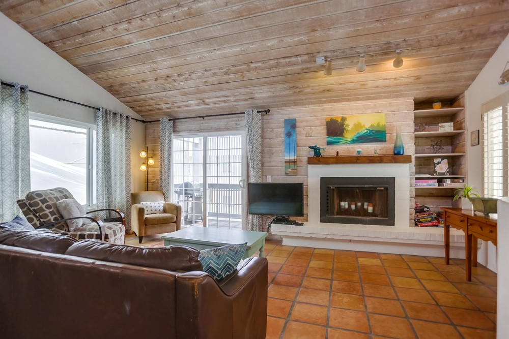 Virtual tour photo 13 of 48 for 738 Jersey Ct