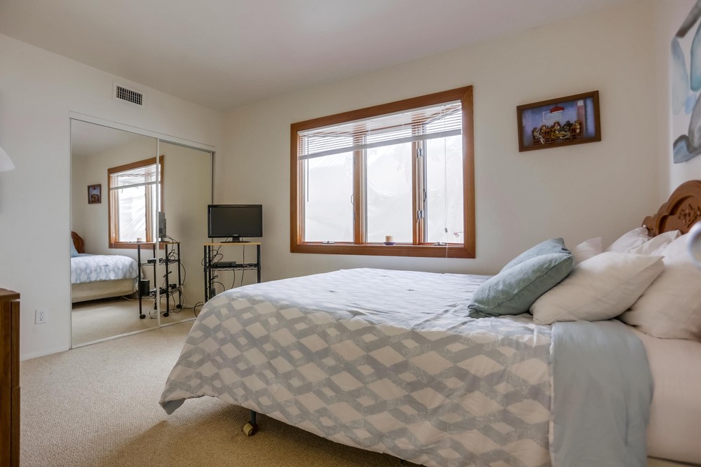 Virtual tour photo 32 of 48 for 738 Jersey Ct