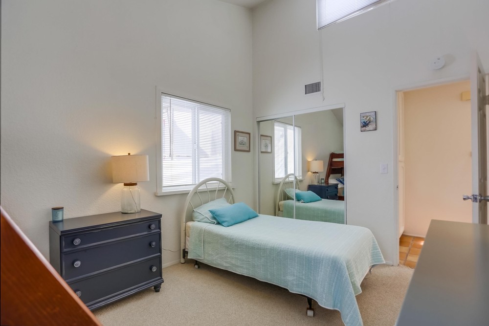 Virtual tour photo 37 of 48 for 738 Jersey Ct