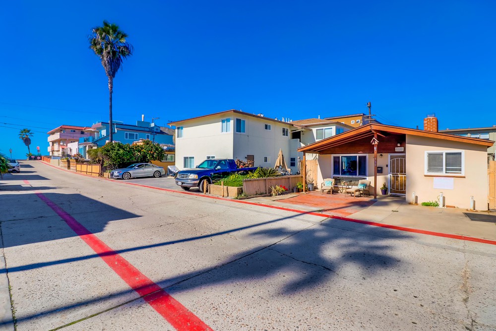 Virtual tour photo 1 of 30 for 738 Santa Barbara Pl