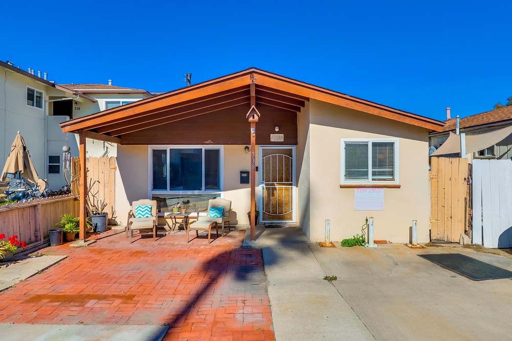Virtual tour photo 3 of 30 for 738 Santa Barbara Pl